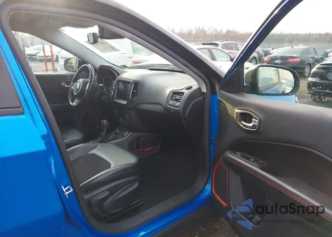 2020 Jeep Compass Trailhawk 4X4 from USA, damaged, VIN 3C4NJDDBXLT111930